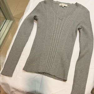 Women’s Jones New York gray sweater